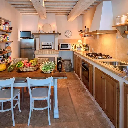 فيلة Antognola Sleeps 6 Pool Air Con Wifi