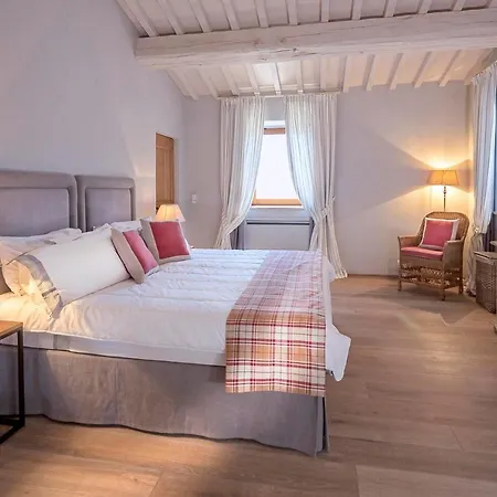 Antognola Sleeps 6 Pool Air Con Wifi *